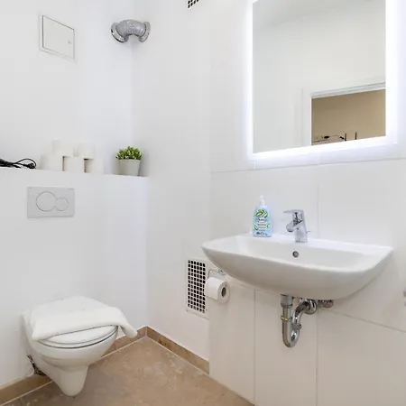 Balcony - Apartment *